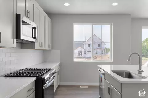 Kitchen - 1283 W 2375 S, Syracuse, UT 84075 photo 2 of 2