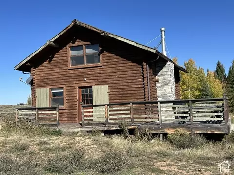 Exterior - 8540 E Soldier Ln #3, Daniel, UT 84032 photo 5 of 10