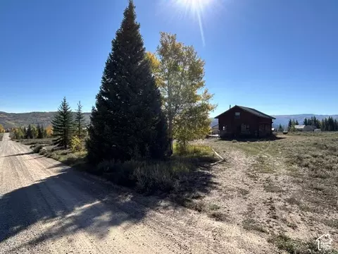 Exterior - 8540 E Soldier Ln #3, Daniel, UT 84032 photo 8 of 10