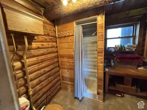 Bath - 8540 E Soldier Ln #3, Daniel, UT 84032 photo 2 of 3