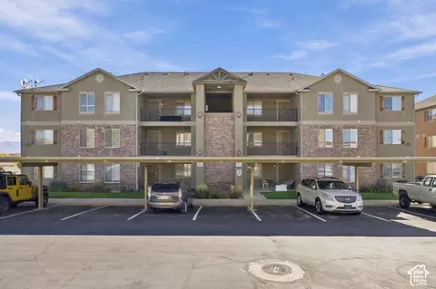 Exterior - 3561 E Rock Creek Rd N #6, Eagle Mountain, UT 84005 photo 3 of 3