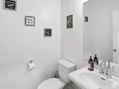 Bath - 641 S 380 E, Smithfield, UT 84335 photo 2 of 6
