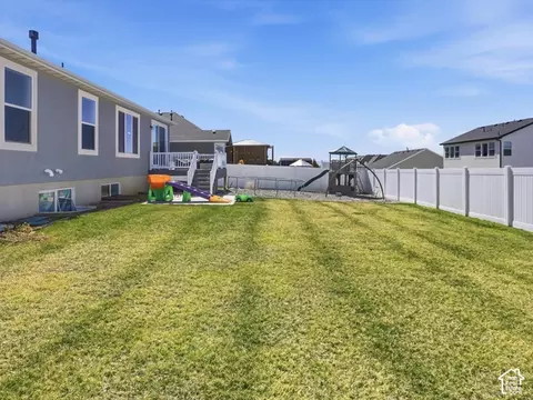 Exterior - 641 S 380 E, Smithfield, UT 84335 photo 4 of 5