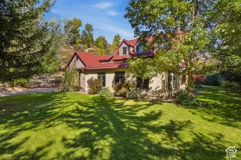 Exterior - 725 Canyon Rd, Smithfield, UT 84335 photo 3 of 25