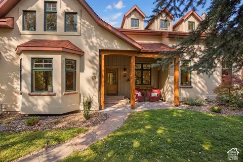 Exterior - 725 Canyon Rd, Smithfield, UT 84335 photo 6 of 25