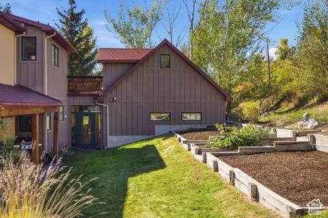 Exterior - 725 Canyon Rd, Smithfield, UT 84335 photo 18 of 25