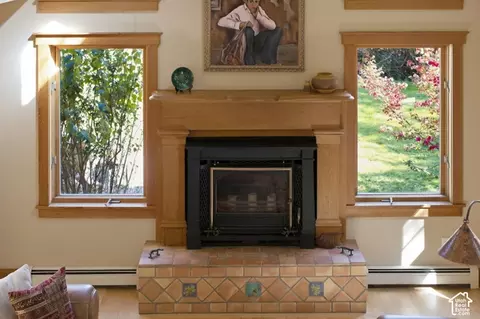 Living - 725 Canyon Rd, Smithfield, UT 84335 photo 6 of 7