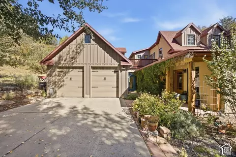 Exterior - 725 Canyon Rd, Smithfield, UT 84335 photo 8 of 25