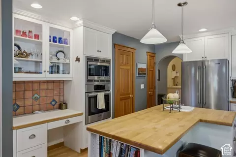 Kitchen - 725 Canyon Rd, Smithfield, UT 84335 photo 6 of 8