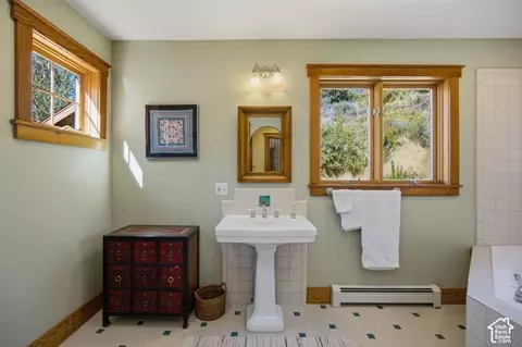 Bath - 725 Canyon Rd, Smithfield, UT 84335 photo 6 of 7
