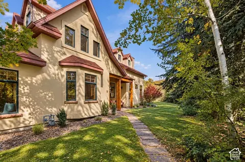 Exterior - 725 Canyon Rd, Smithfield, UT 84335 photo 7 of 25