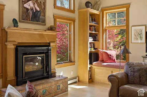 Living - 725 Canyon Rd, Smithfield, UT 84335 photo 4 of 7