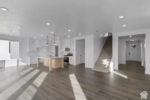 Living - 569 N 550 W, Smithfield, UT 84335 photo 2 of 2