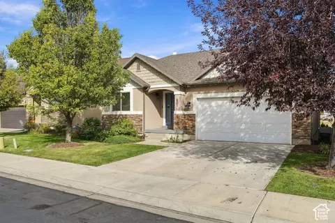 Exterior - 631 S 1810 W, Orem, UT 84059 photo 2 of 9