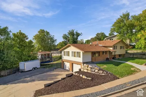 937 E Kingswood Rd, Kaysville, UT 84037