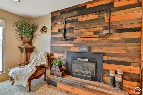 Living - 1450 E Gordon Ave, Layton, UT 84040 photo 2 of 4