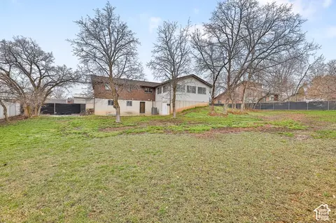 Exterior - 1450 E Gordon Ave, Layton, UT 84040 photo 3 of 5