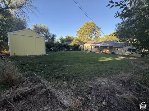 Exterior - 527 S 500 E, Clearfield, UT 84015 photo 5 of 6