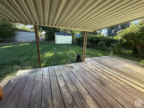 Exterior - 527 S 500 E, Clearfield, UT 84015 photo 3 of 6