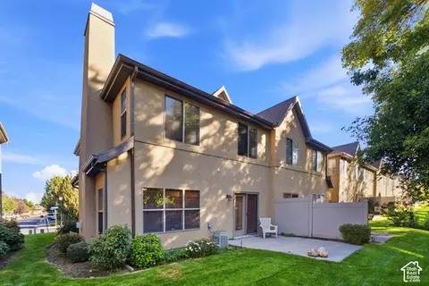 Exterior - 954 E 6795 S, Midvale, UT 84047 photo 4 of 5