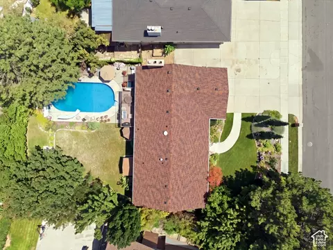 View/Area - 2763 E Willow Wick Dr S, Sandy, UT 84093 photo 3 of 7