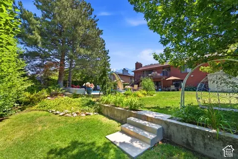 Exterior - 2763 E Willow Wick Dr S, Sandy, UT 84093 photo 8 of 10