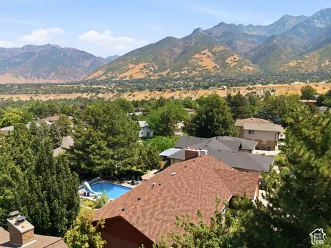 View/Area - 2763 E Willow Wick Dr S, Sandy, UT 84093 photo 6 of 7