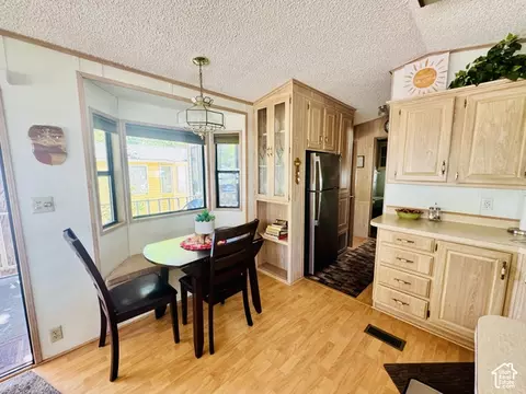 Dining - 180 N 1100 E # 71, Washington, UT 84780 photo 1 of 1