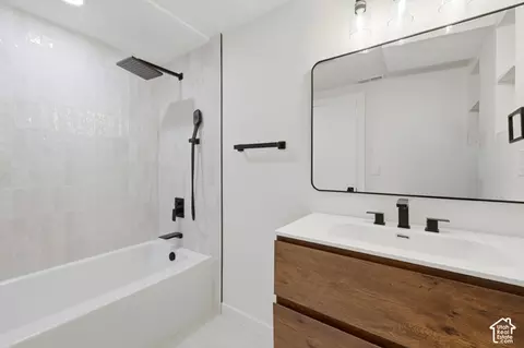 Bath - 1098 E Lori Way, Murray, UT 84117 photo 5 of 5