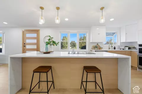 Kitchen - 1098 E Lori Way, Murray, UT 84117 photo 1 of 9