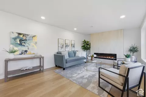 Living - 1098 E Lori Way, Murray, UT 84117 photo 4 of 7