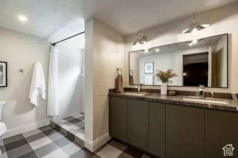 Bath - 3983 S Mercury Dr, Holladay, UT 84124 photo 6 of 9