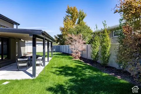 Exterior - 3983 S Mercury Dr, Holladay, UT 84124 photo 5 of 8