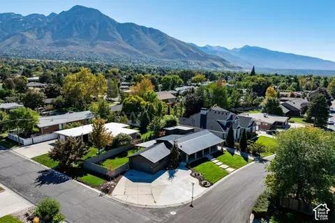 View/Area - 3983 S Mercury Dr, Holladay, UT 84124 photo 2 of 5