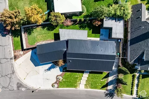 View/Area - 3983 S Mercury Dr, Holladay, UT 84124 photo 1 of 5