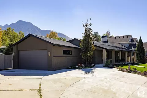 Exterior - 3983 S Mercury Dr, Holladay, UT 84124 photo 1 of 8