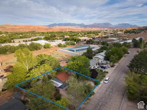 View/Area - 831 Mountain Dr, Moab, UT 84532 photo 1 of 2