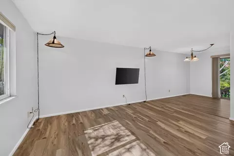 Living - 831 Mountain Dr, Moab, UT 84532 photo 2 of 4