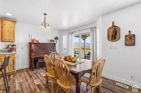 Dining - 9044 N Cedar Pass Rd, Eagle Mountain, UT 84005 photo 1 of 1