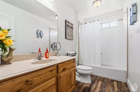 Bath - 9044 N Cedar Pass Rd, Eagle Mountain, UT 84005 photo 1 of 5