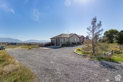 Exterior - 9044 N Cedar Pass Rd, Eagle Mountain, UT 84005 photo 10 of 10