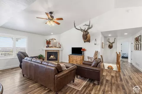 Living - 9044 N Cedar Pass Rd, Eagle Mountain, UT 84005 photo 2 of 2