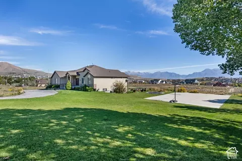 Exterior - 9044 N Cedar Pass Rd, Eagle Mountain, UT 84005 photo 5 of 10