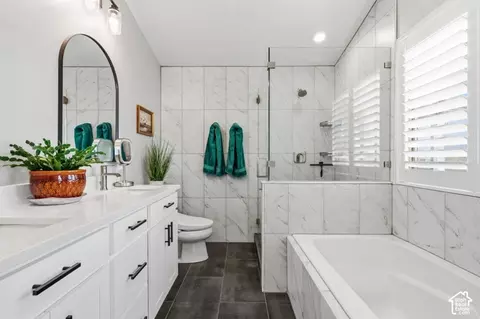 Bath - 9044 N Cedar Pass Rd, Eagle Mountain, UT 84005 photo 2 of 5