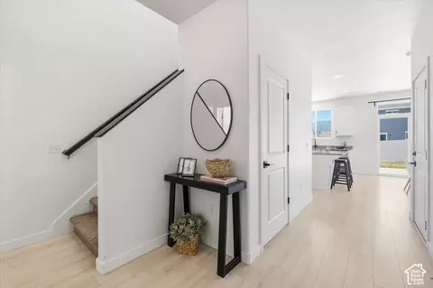 Entry Way - 1706 W Parkview Dr, Syracuse, UT 84075 photo 1 of 3
