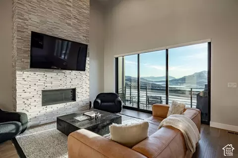 Living - 848 E Klaim Dr #5, Hideout, UT 84036 photo 5 of 9