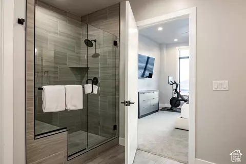 Bath - 848 E Klaim Dr #5, Hideout, UT 84036 photo 1 of 4