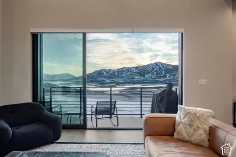 Living - 848 E Klaim Dr #5, Hideout, UT 84036 photo 8 of 9