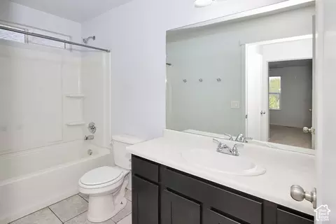 Bath - 1204 E Roma Dr, Fruit Heights, UT 84037 photo 3 of 8