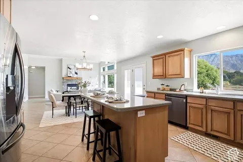 Kitchen - 3056 N 550 W, Pleasant View, UT 84414 photo 2 of 3